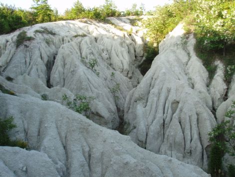 kazar-riolittufa23.jpg